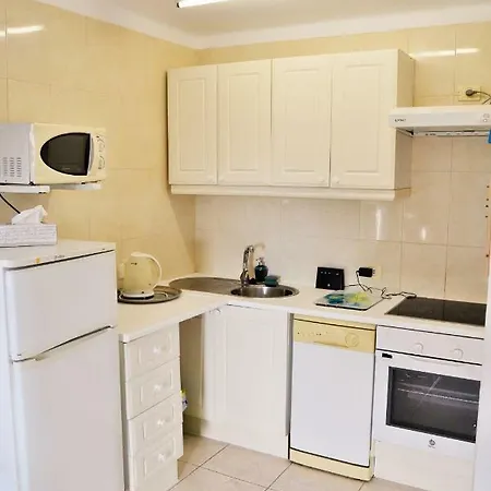 Daire Central Las Americas, Sleeps 4, Great Location *